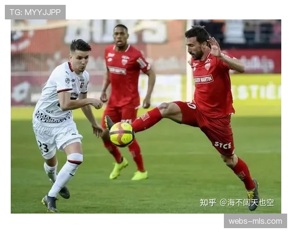 兰斯3-0完胜梅斯，结束联赛四轮不胜